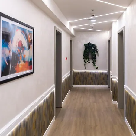 Hotel Nest 4*