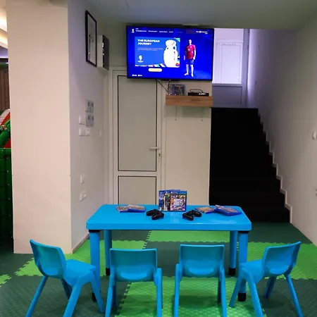 Nest Hotel