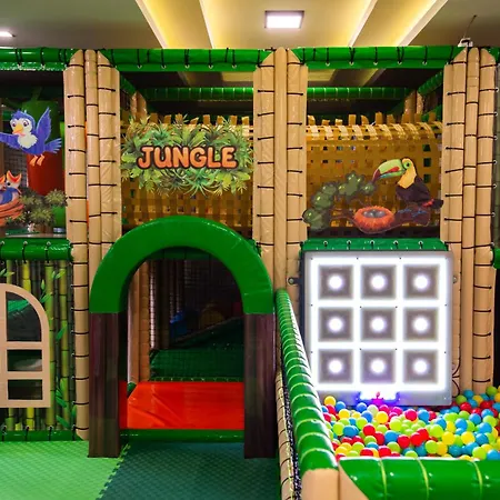 Hotel Nest 4*