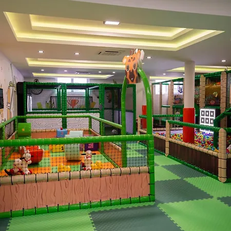 Hotel Nest 4*