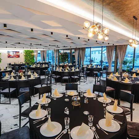 Hotel Nest 4*