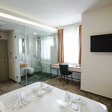 Nest 4*