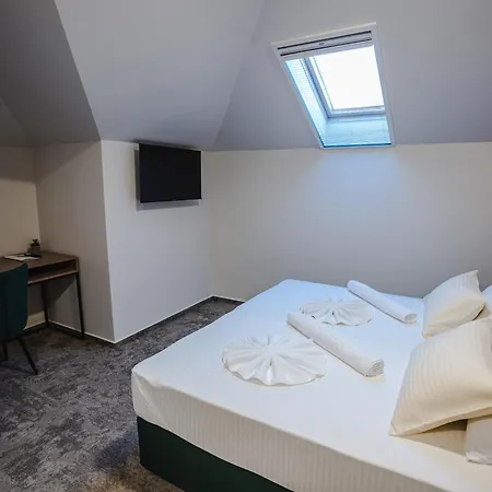Nest Hotel